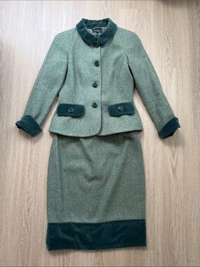 Luisa Spagnoli 100% Virgin Wool Skirt Suit Green Velvet Trim IT 42/44